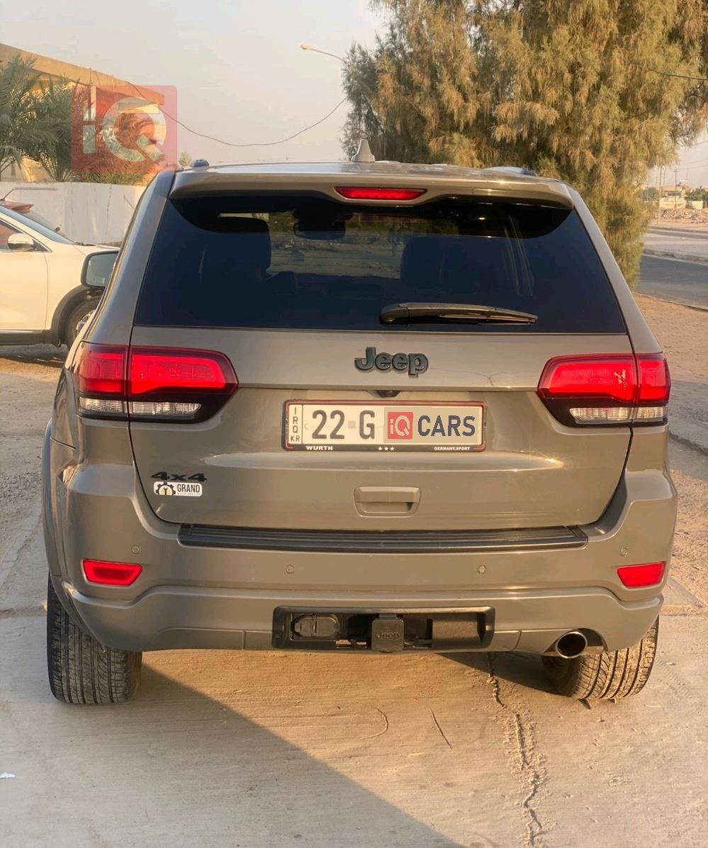 جیپ گراند شیرۆکی